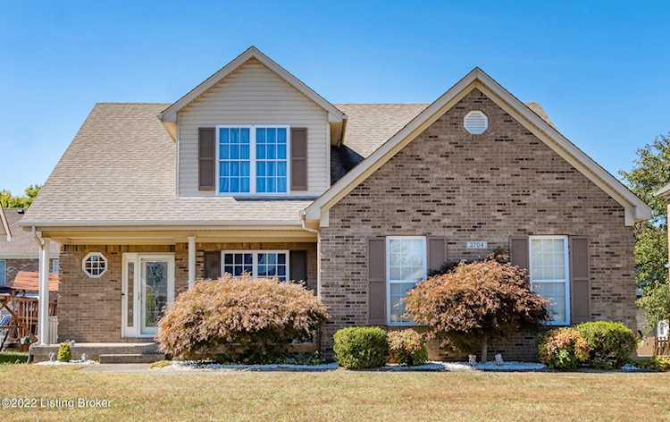 3704 Stonyrun Cir, Louisville, KY 40220 - Brookhollow $385,000 Photo 1