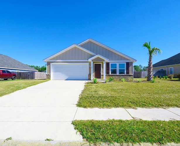 27 Partridge Lane Freeport, FL 32439