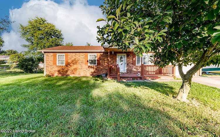 2879 Colonial Dr Radcliff, KY 40160 | MLS 1622976 Photo 1