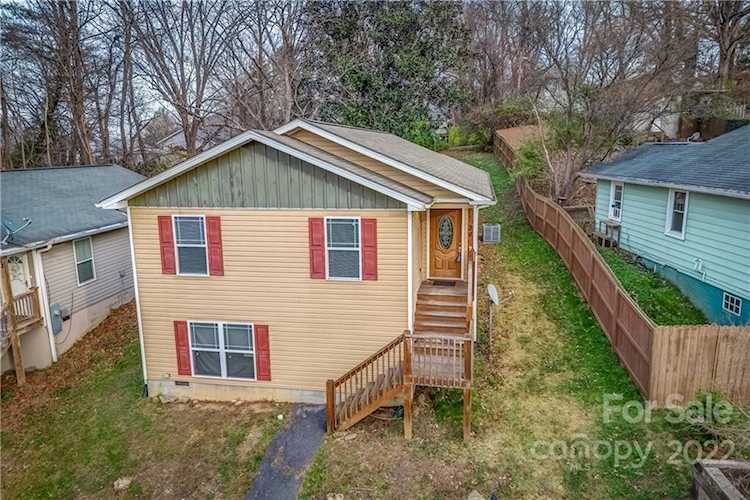 24 Hilldale Rd Asheville, NC 28803