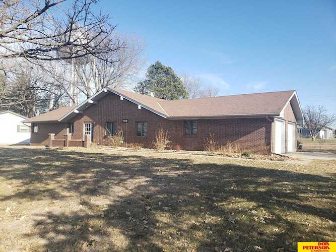709 Alma St Laurel, NE 68745