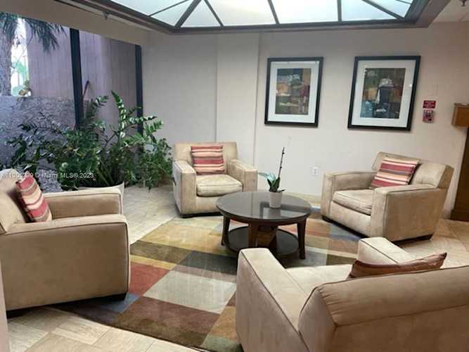 Address Withheld Hollywood, FL 33021