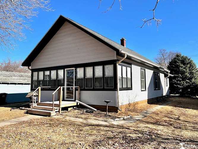 740 7th Ave Fairmont, NE 68354