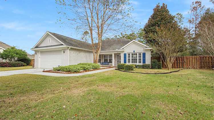 34 Camellia Lane Freeport, FL 32439