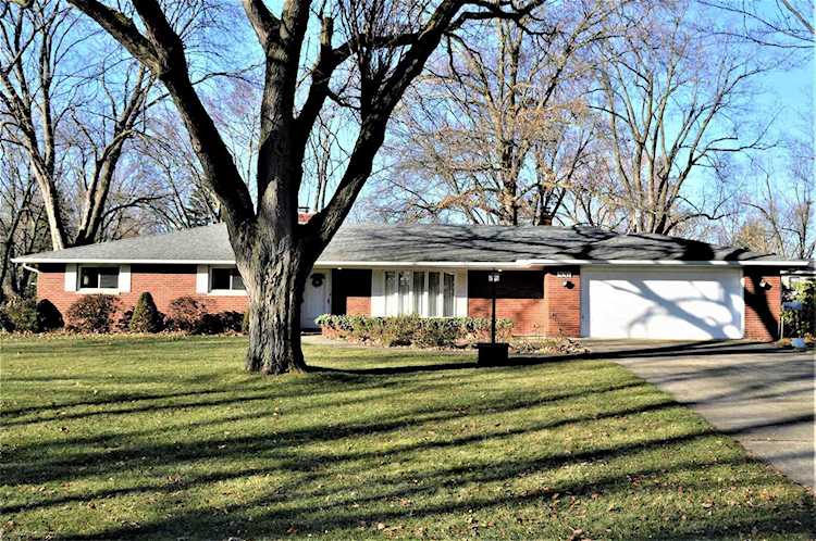 1331 Pine Valley Drive Fort Wayne, IN 46815