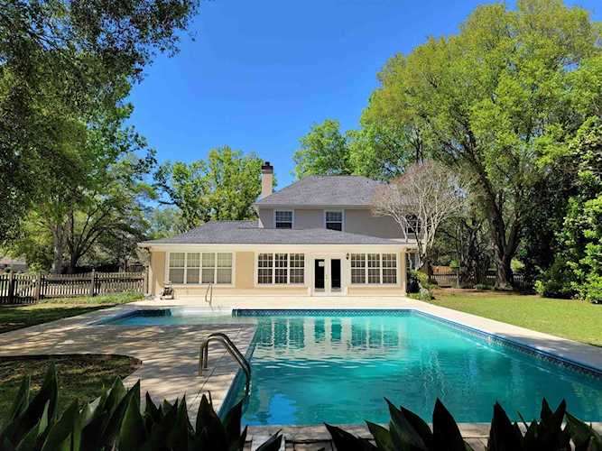 6111 Ox Bottom Manor Dr Tallahassee, FL 32312
