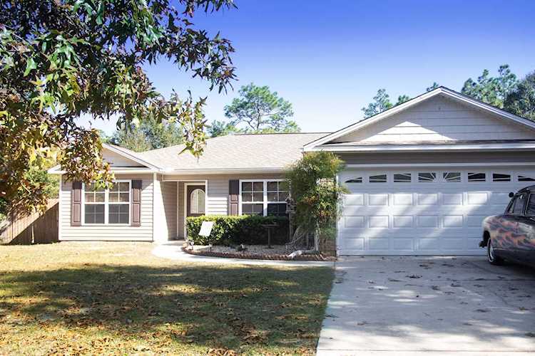 457 E Renoir Rd Defuniak Springs FL 32433 912456 Oakwood Lakes Estates home for sale Wow! This 4 bed 2 bath newer built home has everything! Inside, you're greeted with huge, vaulted... Photo 1
