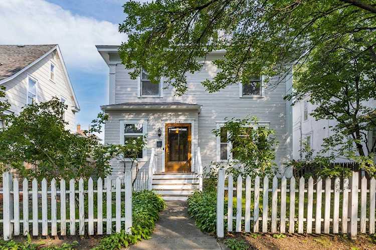 2541 Dupont Avenue S Minneapolis, MN 55405