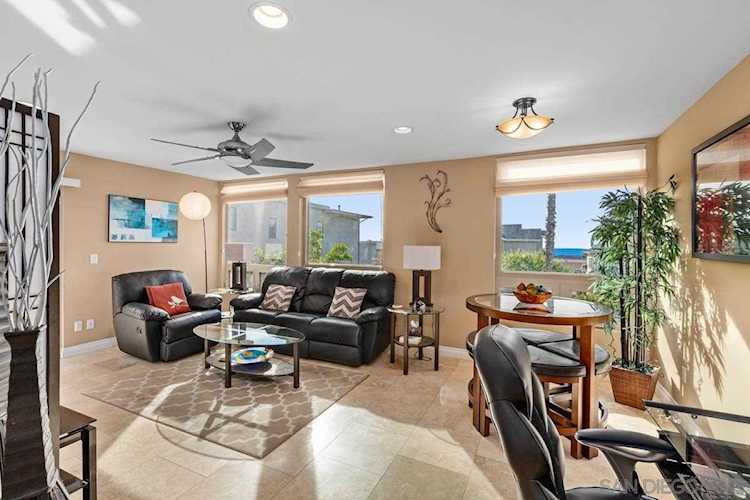 935 Genter St #207 La Jolla, CA 92037