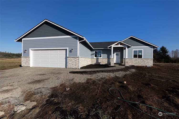 712 Deggler Rd Onalaska, WA 98570