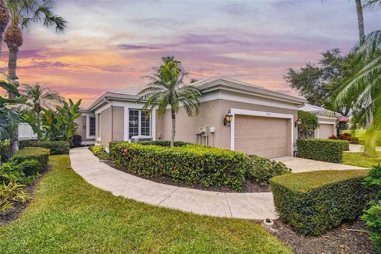8747 53rd TERRACE E Bradenton, FL 34211