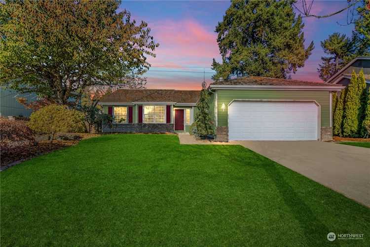 7109 201st St E Spanaway, WA 98387