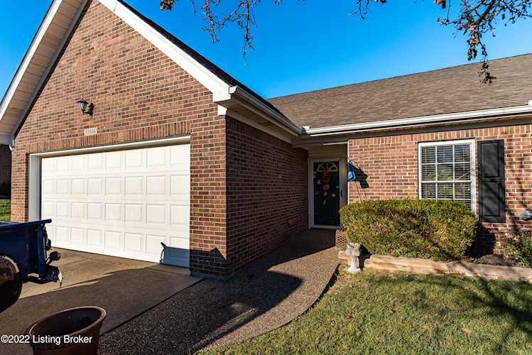 12444 Spring Trace Ct Shepherdsville, KY 40229