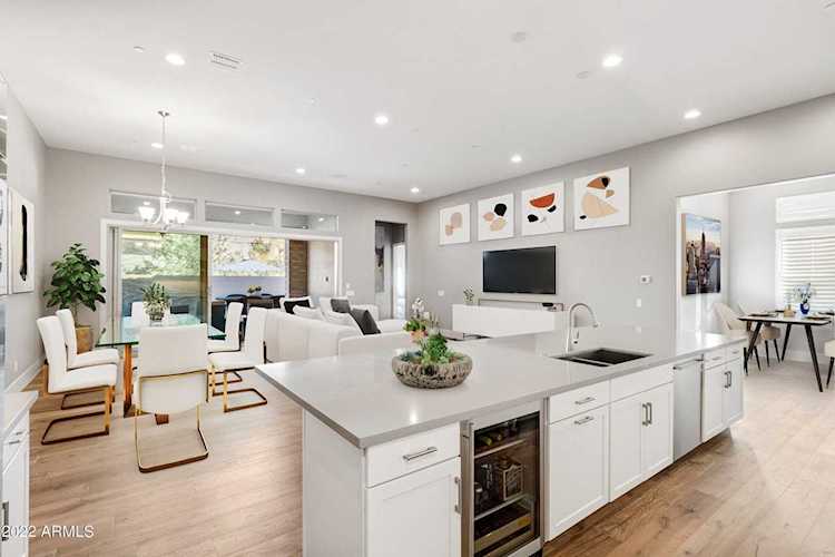 23387 N 74th Place Scottsdale, AZ 85255