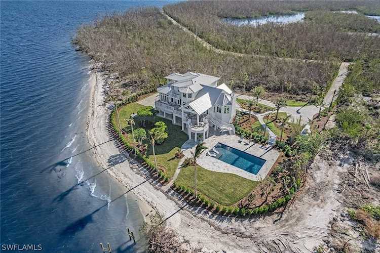 1800 Woodring Rd Sanibel, FL 33957