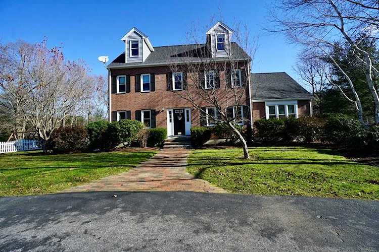 23 Smith Rd Mansfield, MA 02048