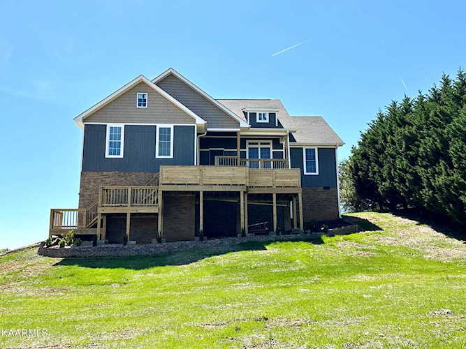 717 Mountain Grove Ln Seymour, TN 37865