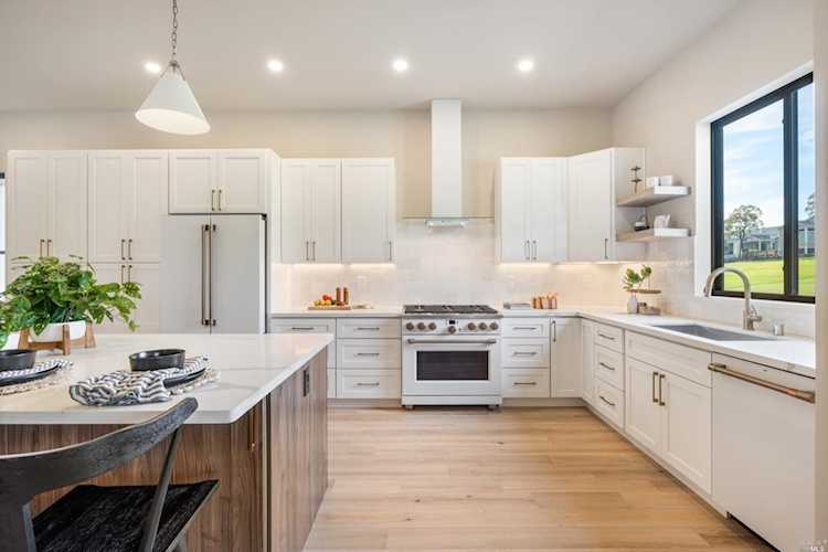 3749 Cross Creek Road Santa Rosa, CA 95403