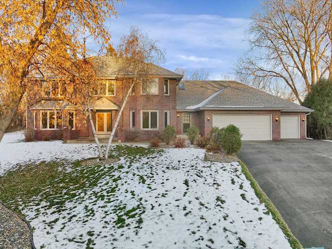 5326 Paola Circle Bloomington, MN 55437