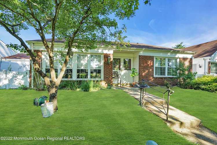 557C Malvern Ct Manchester, NJ 08759