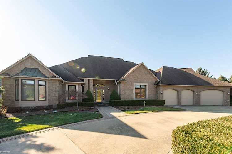 33654 Lotties Dr Chesterfield, MI 48047