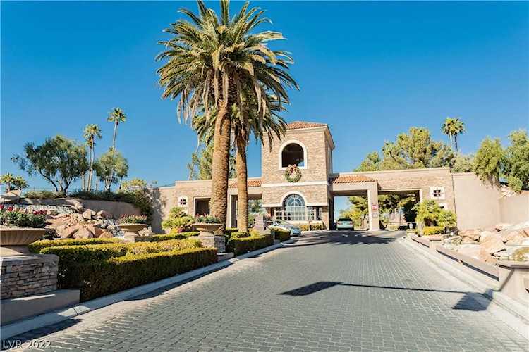 8916 Canyon Springs Dr Las Vegas, NV 89117