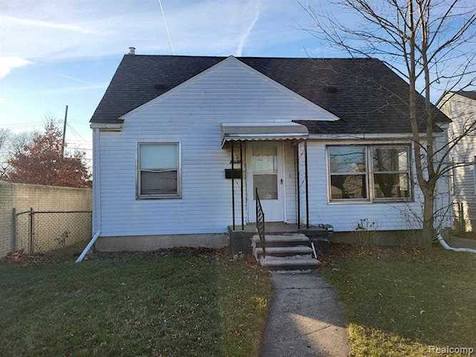 20901 Beechwood Ave Eastpointe, MI 48021