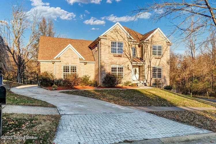 5014 Wolfpen Woods Dr Prospect, KY 40059