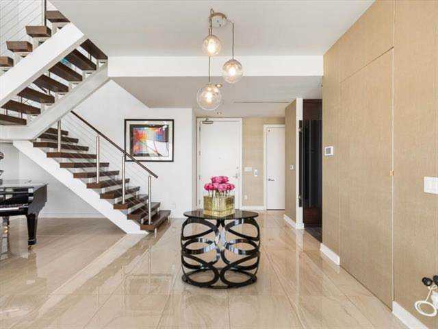 2900 Mckinnon Street #2802 Dallas, TX 75201
