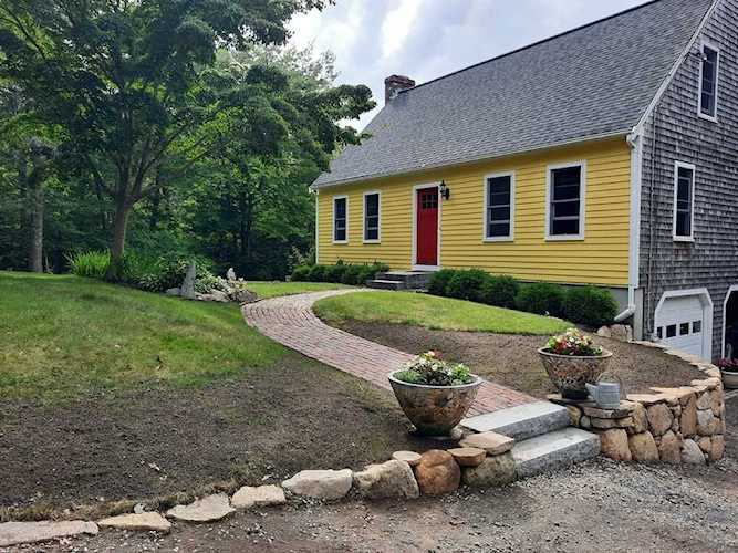 325 Ship Pond Rd Plymouth, MA 02360