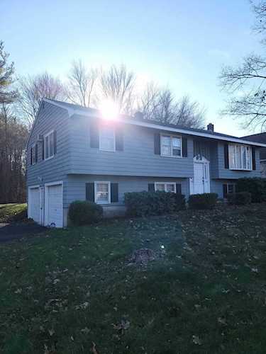 9 Pollard Rd Plaistow, NH 03865