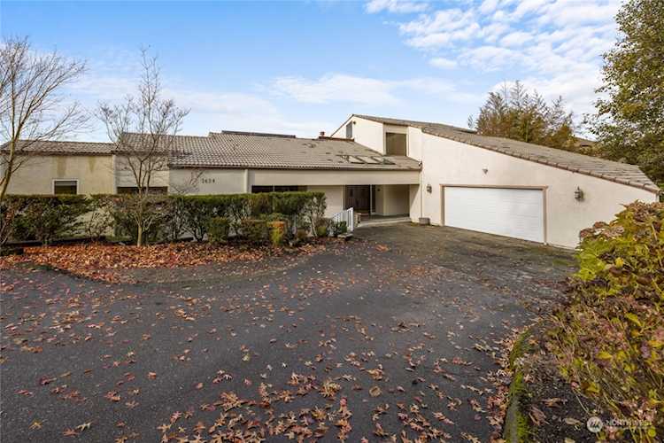 1424 S Sunset Dr Tacoma, WA 98465