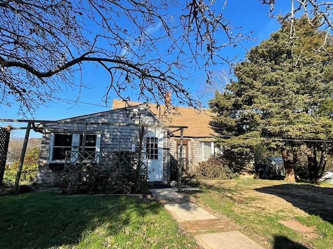 614 State Rd Plymouth, MA 02360