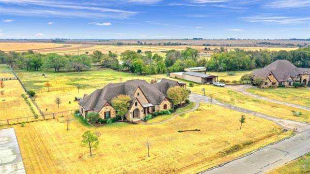 2215 Twin Creeks Court Pilot Point, TX 76258