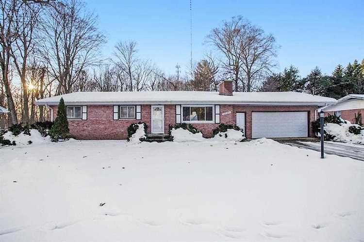 8696 Maplewood Dr Oronoko Twp, MI 49103
