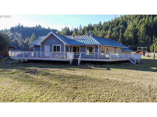 13621 South Myrtle RD Myrtle Creek, OR 97457