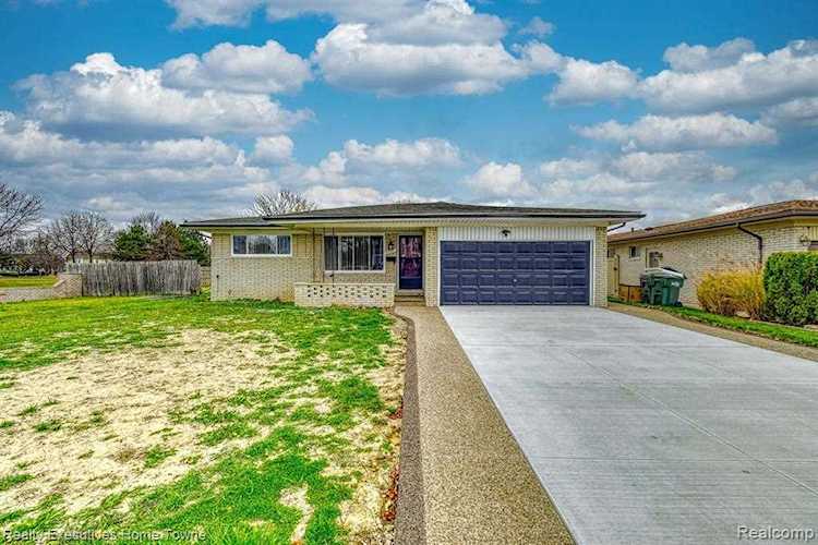 37011 Tricia Dr Sterling Heights, MI 48310