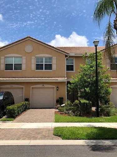 5798 Monterra Club Drive Lake Worth, FL 33463