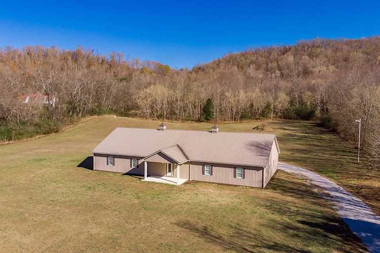 740 Old Buffalo Valley Rd Silver Point, TN 38582