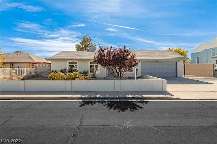 1221 Equestrian Dr Henderson, NV 89002