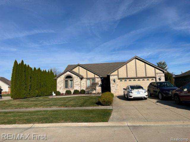 15719 Custer, Macomb, MI 48042 in Bayberry Place # 02|Macomb MLS# 60173634 Photo 1