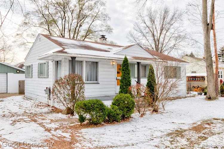 5712 19 Mile, Sterling Heights, MI 48314 in Heins Gardens|Macomb MLS# 60174998 Photo 1