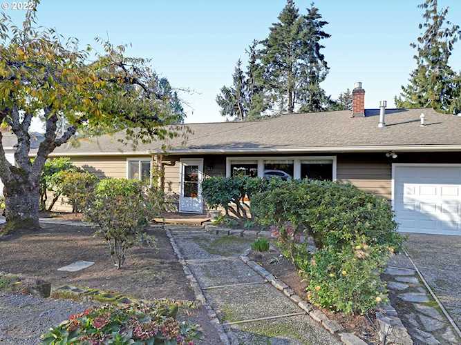 9841 SW 56th AVE Portland, OR 97219