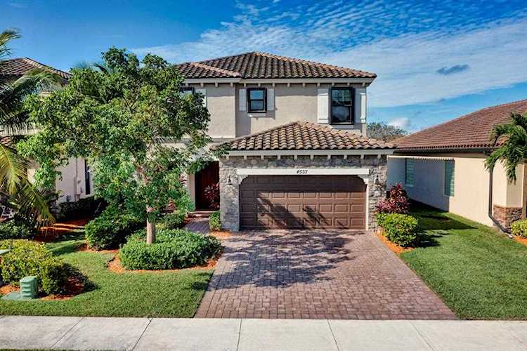 4537 Sandy Cove Terrace Lake Worth, FL 33467