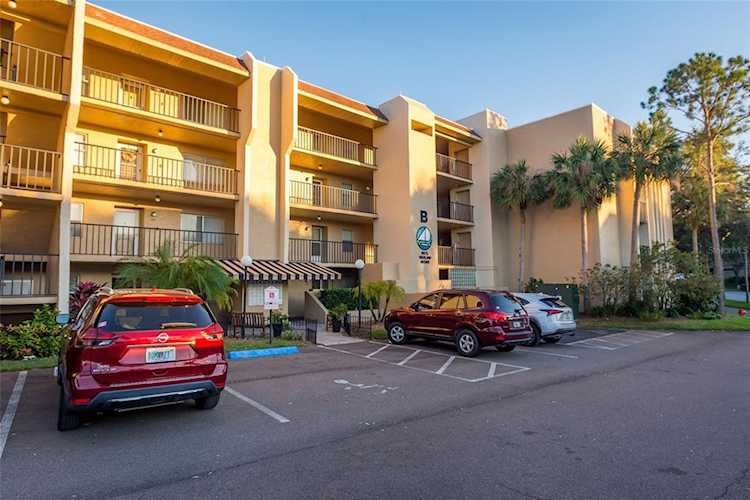 90 S Highland Ave #322 Tarpon Springs, FL 34689