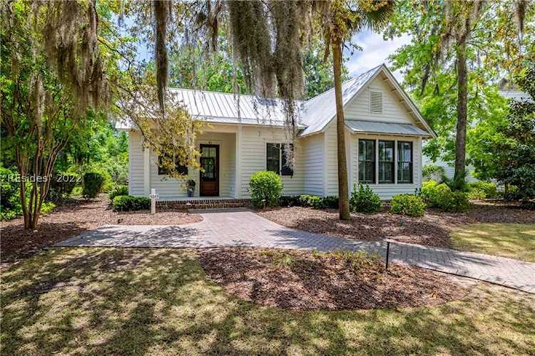 10 Rumford Ln Bluffton, SC 29910