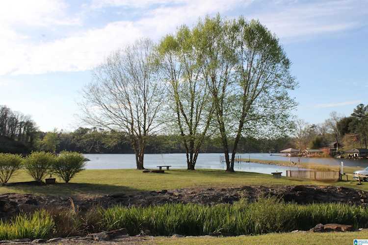776 Lakeshore Lane Oneonta, AL 35121