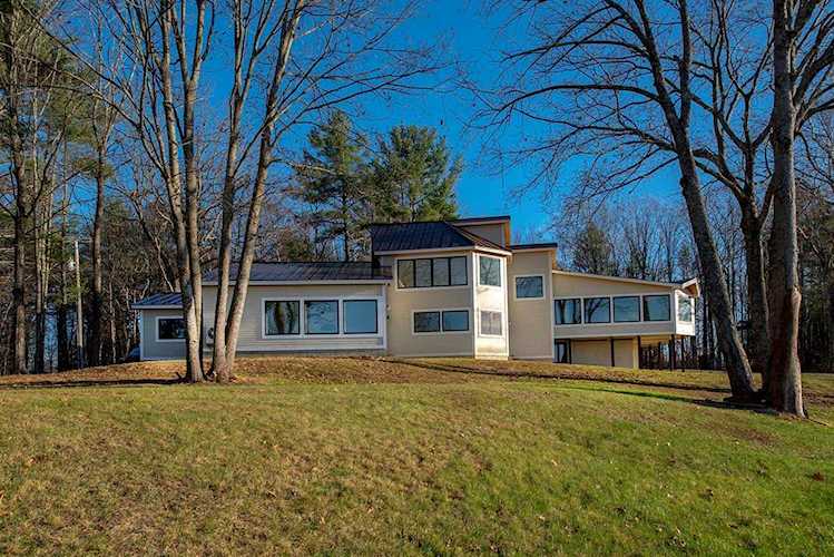 798 Dolly Rd Hopkinton, NH 03229