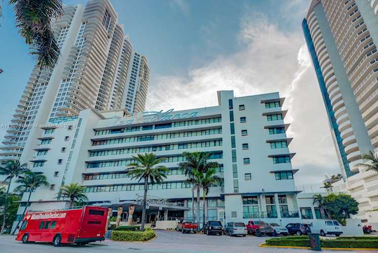 6345 Collins Ave #PH-29 Miami Beach, FL 33141