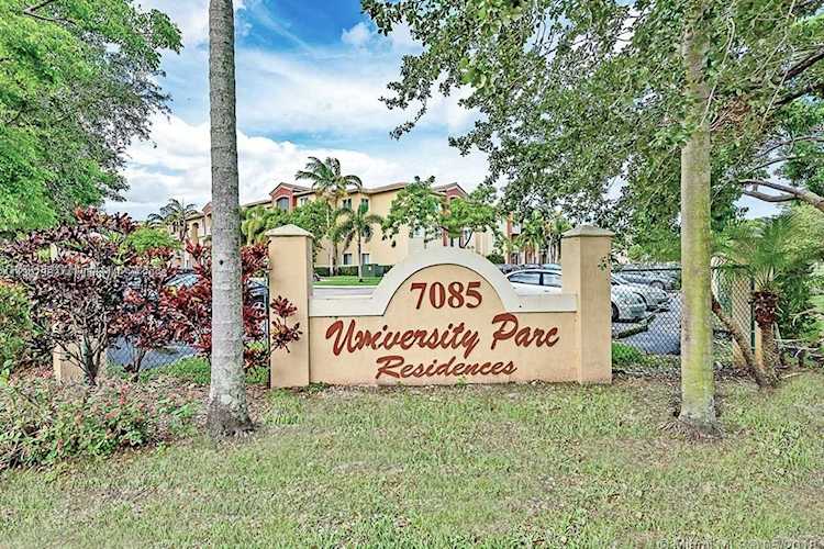 7085 Nova Dr #312 Davie, FL 33317